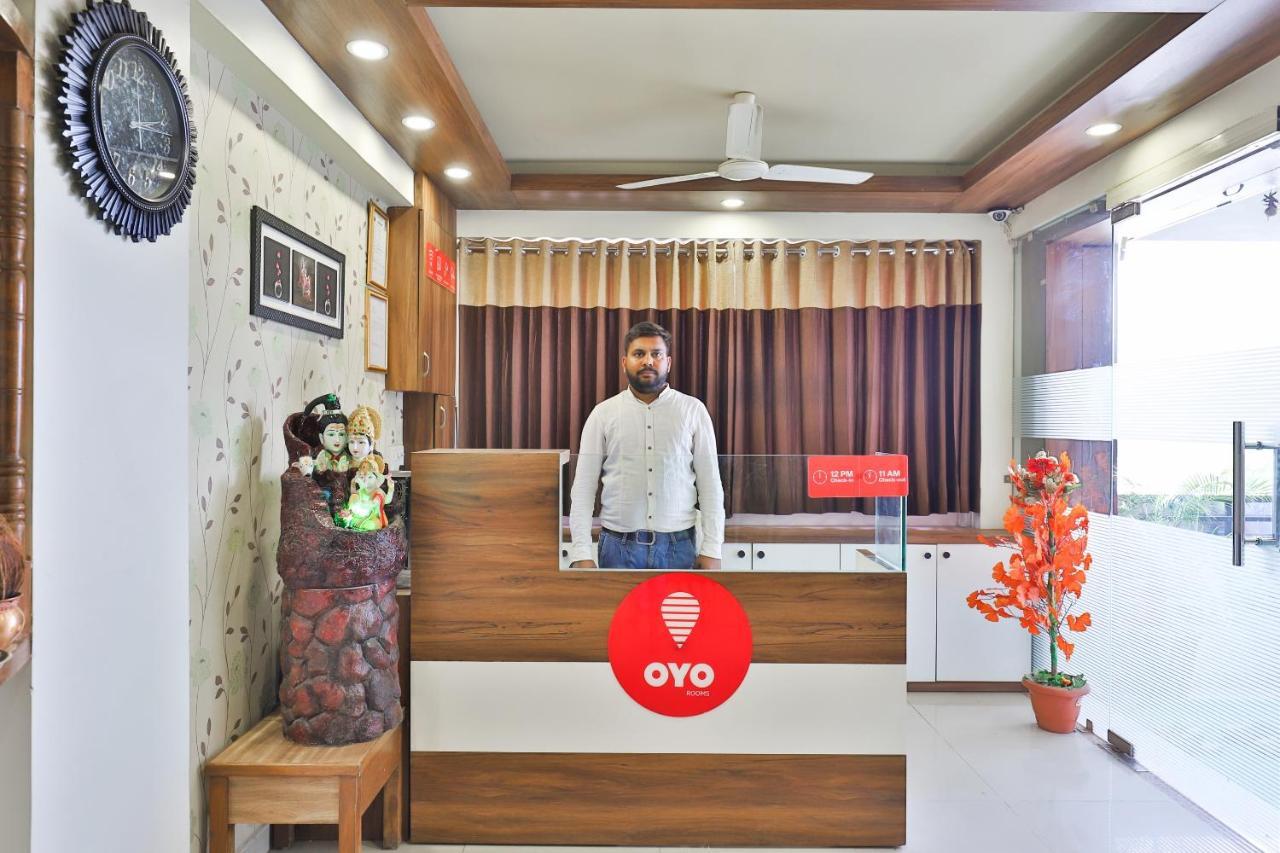 Oyo 15417 Red Rose Ahmedabad Exterior photo
