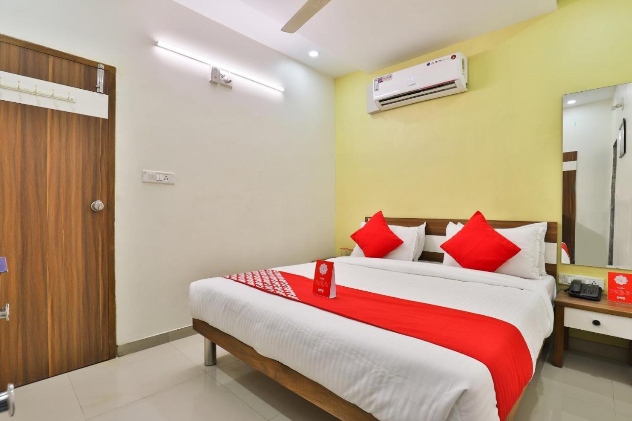 Oyo 15417 Red Rose Ahmedabad Exterior photo