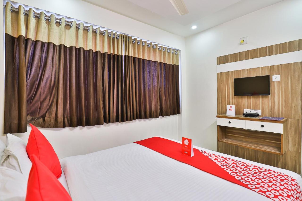 Oyo 15417 Red Rose Ahmedabad Exterior photo