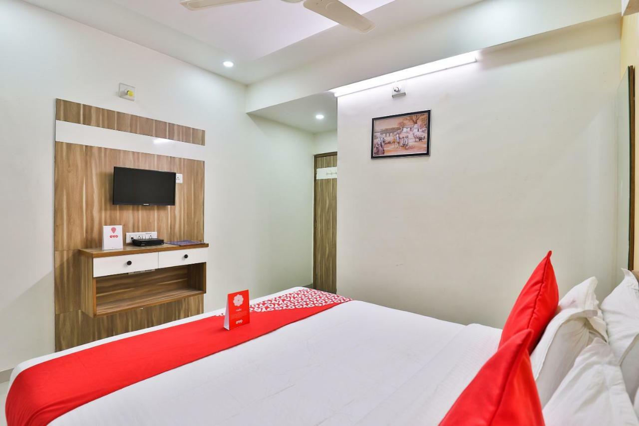 Oyo 15417 Red Rose Ahmedabad Exterior photo