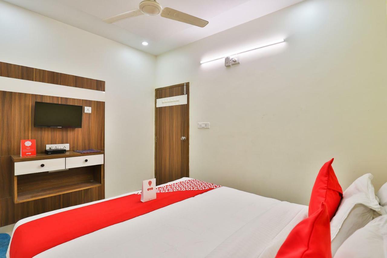 Oyo 15417 Red Rose Ahmedabad Exterior photo